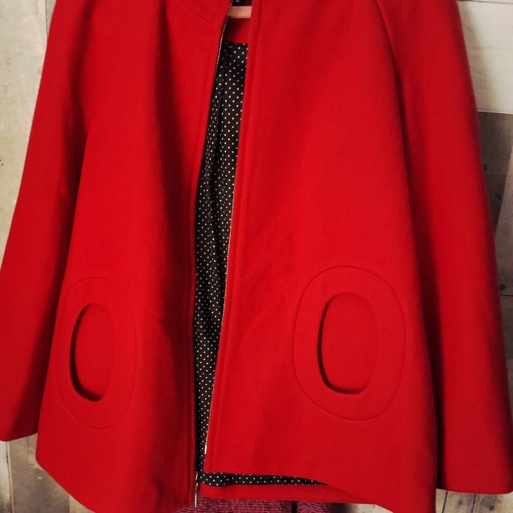 Braetan Vibrant Red Women's Cape